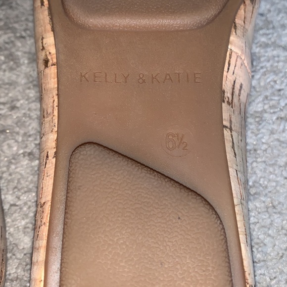 Kelly & Katie Taupe Ballet Flats - Picture 6 of 6